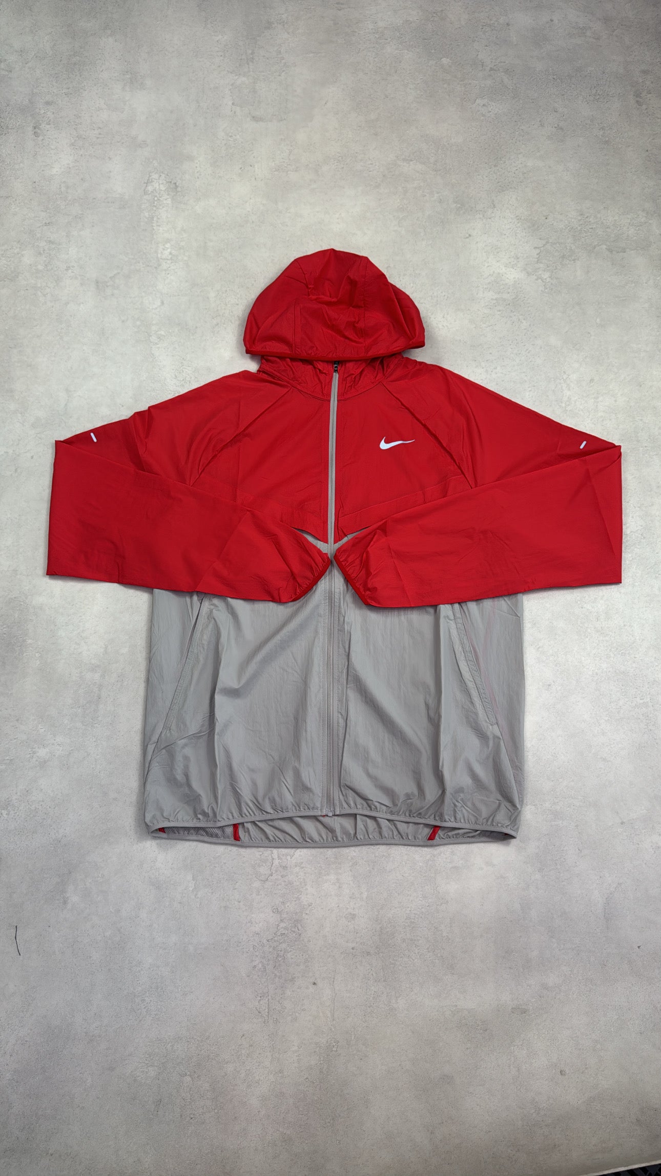 Nike Windrunner - Red/Grey