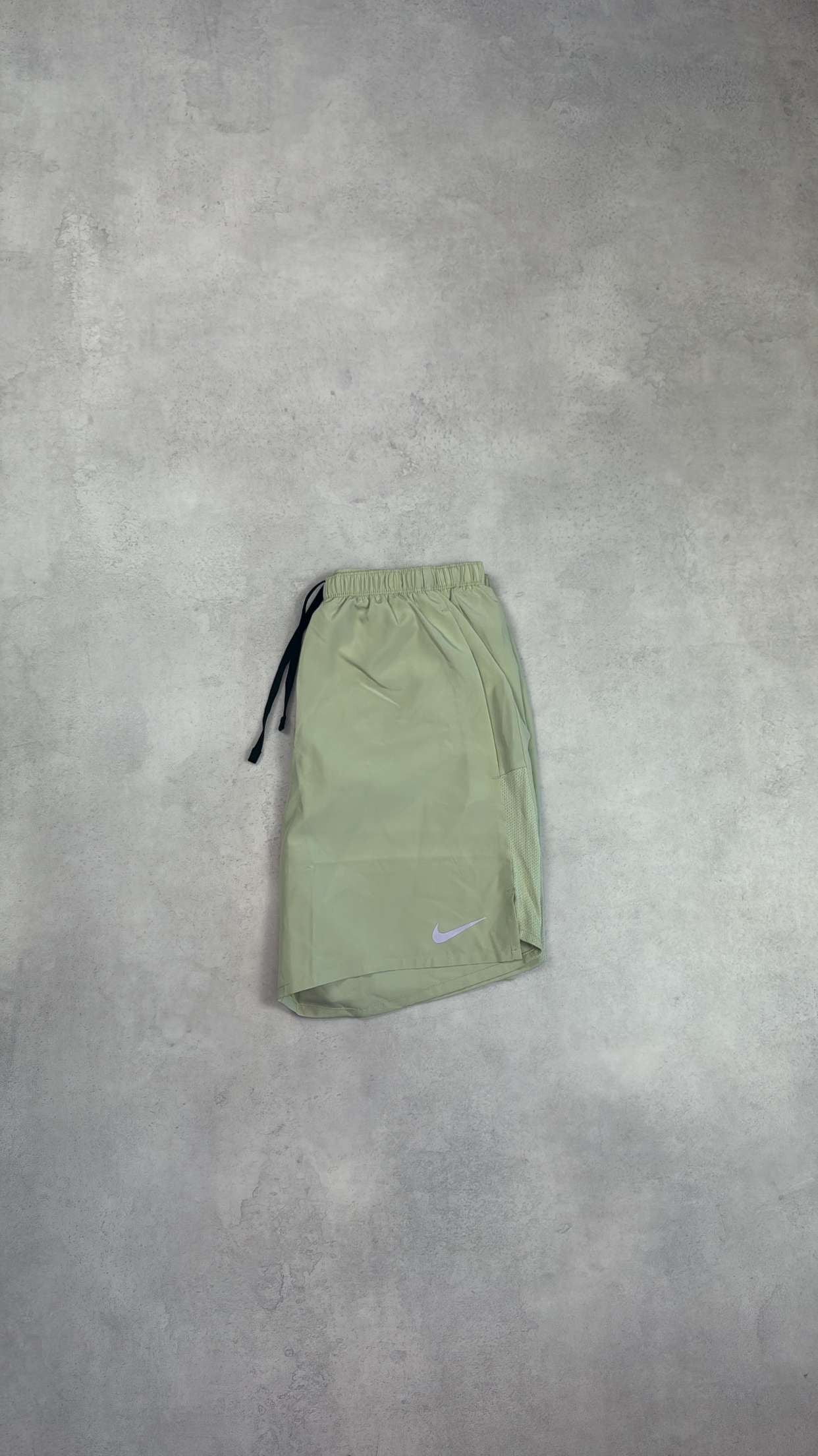 Nike Dri Fit Challenger Shorts - Olive