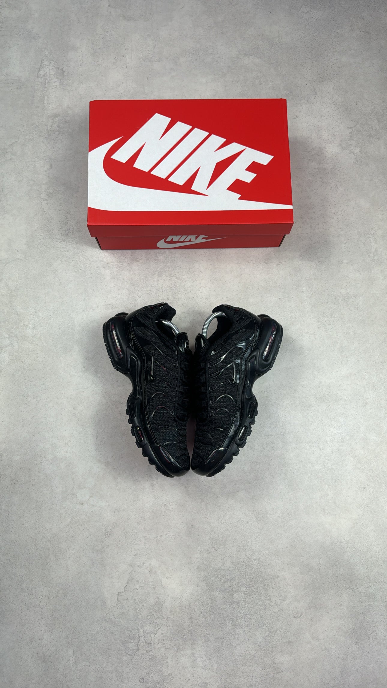 TN Triple Black