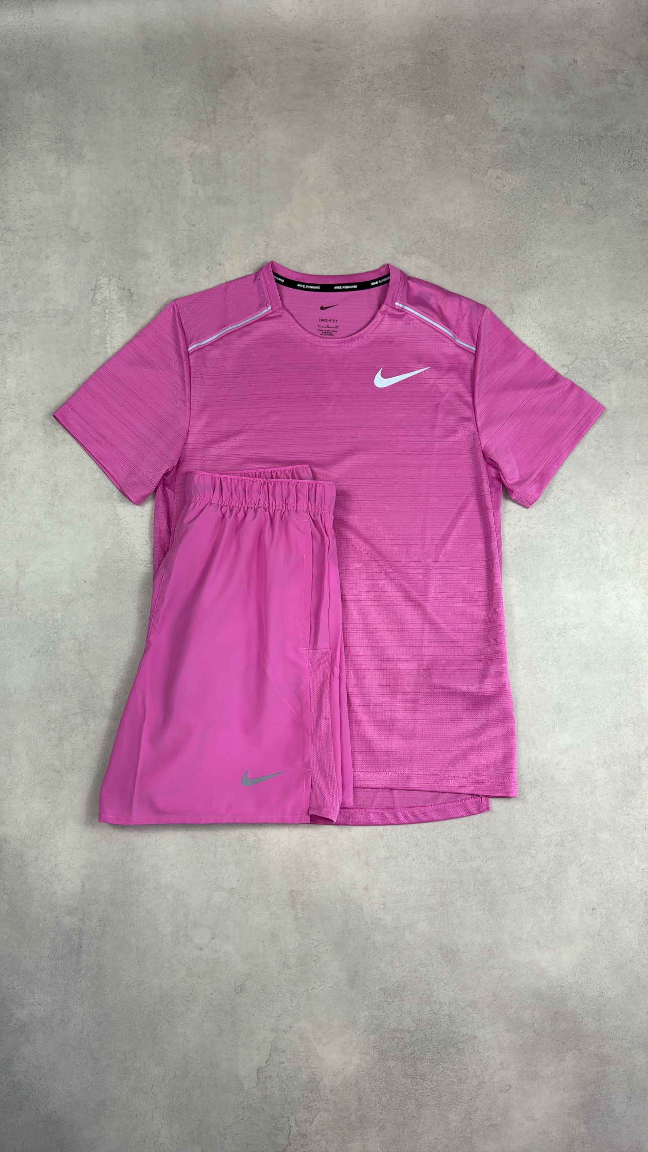 Nike Miler T-Shirt & Challenger Shorts Duo Set - Playful Pink