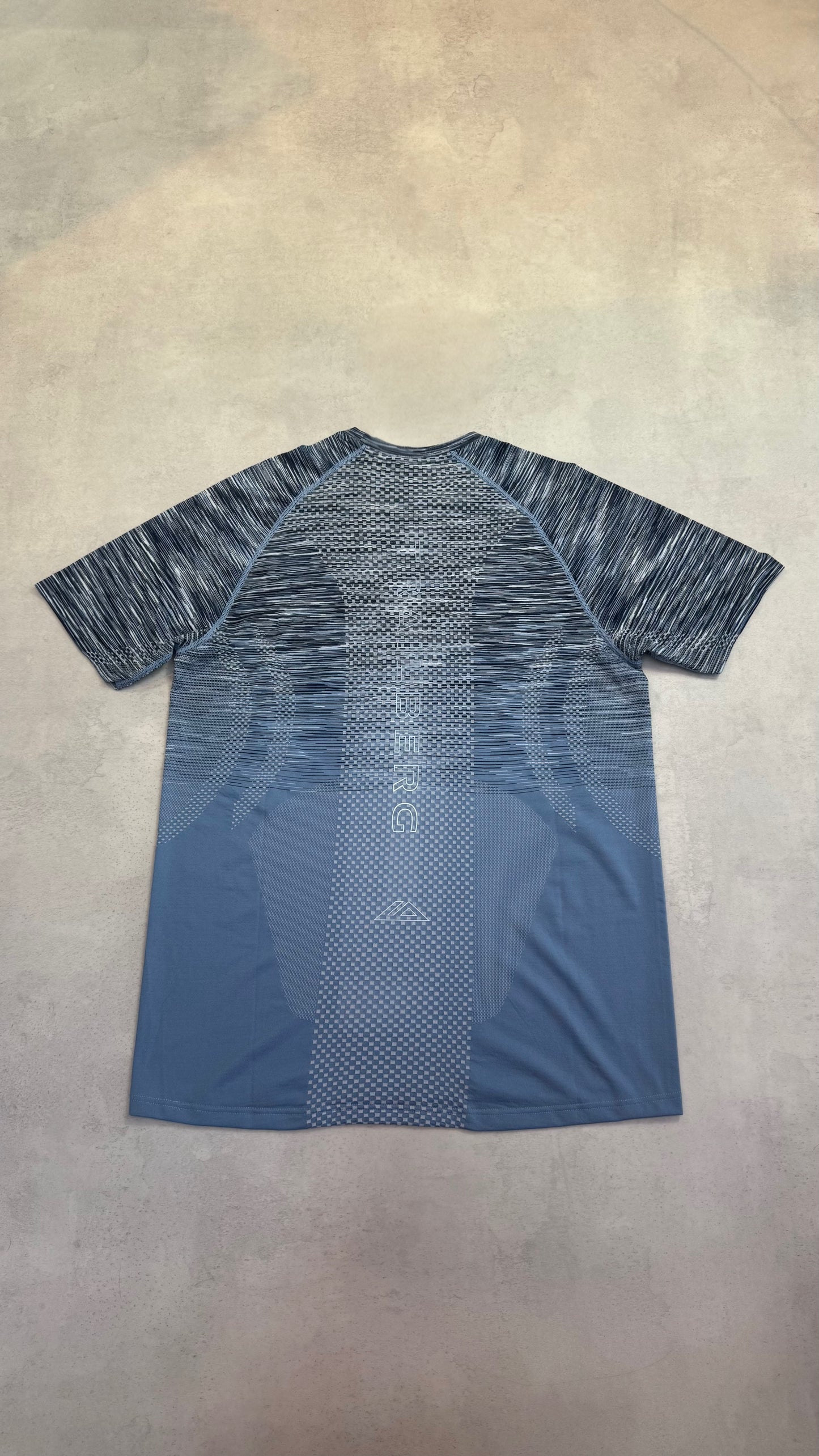Trailberg Aspect Seamless T-Shirt - Faded Denim/ Ombré Blue