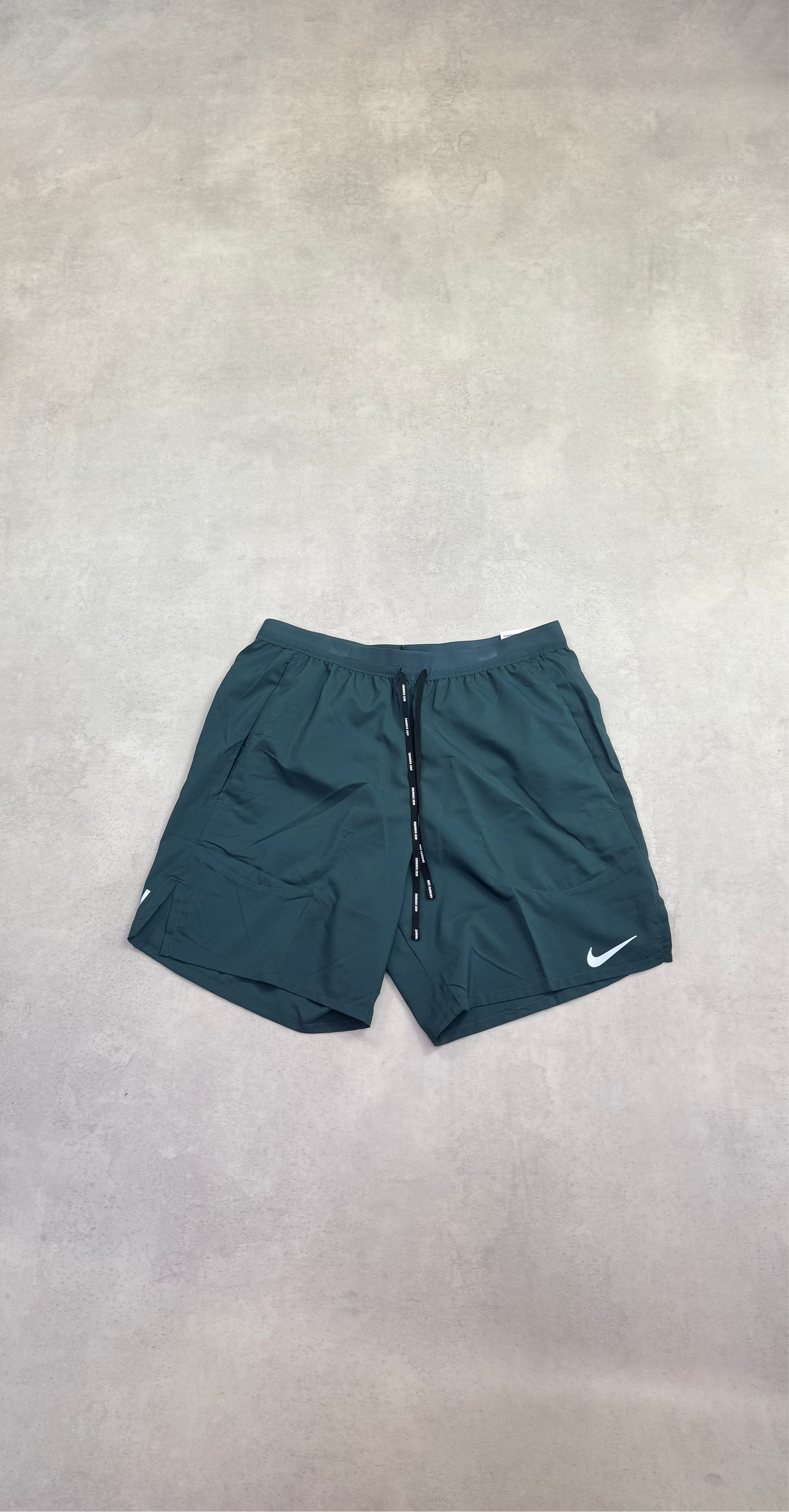 Nike Flex Stride Shorts - Vintage Green