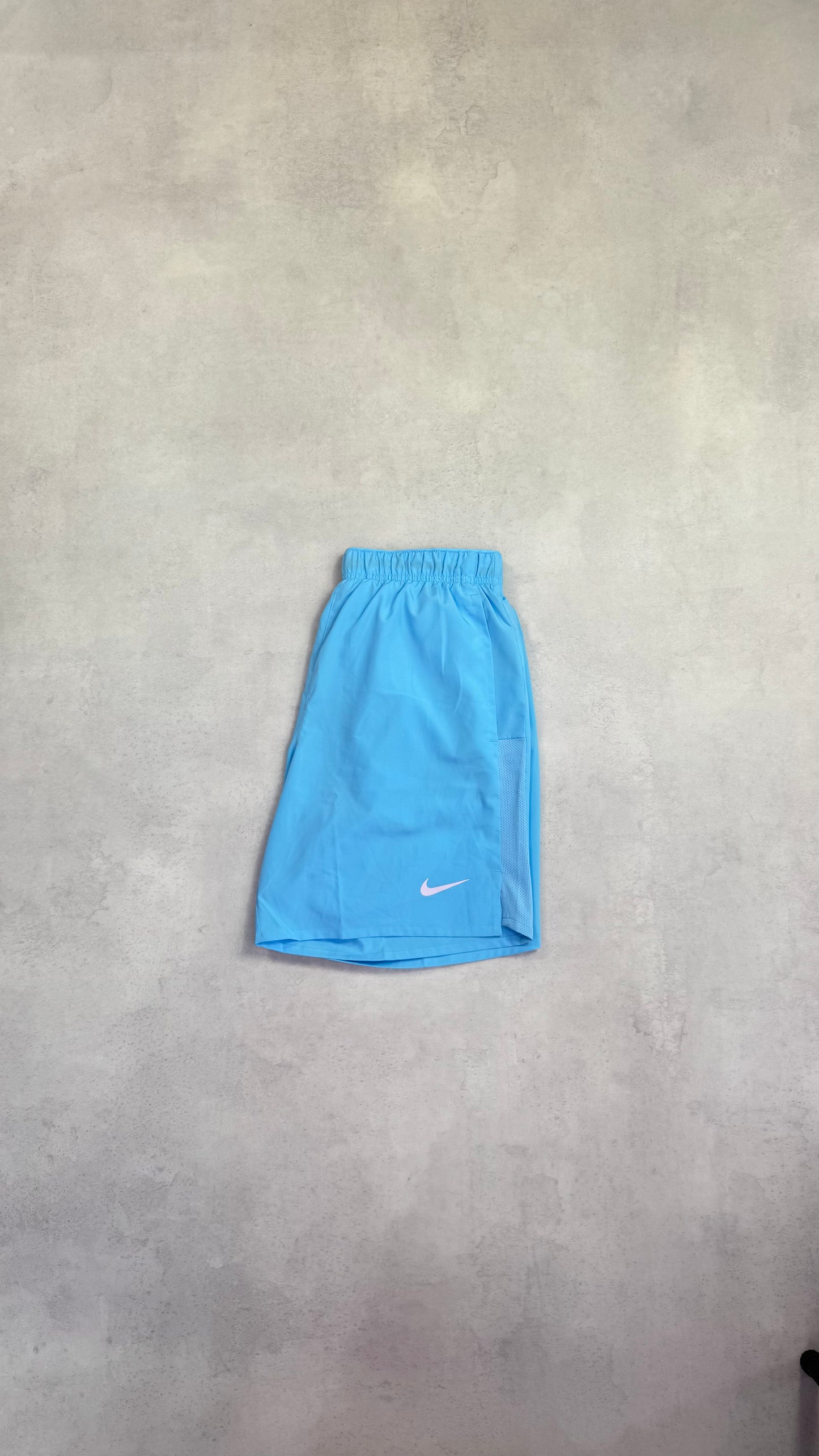Nike Dri fit Challenger Shorts - Aquarius Blue