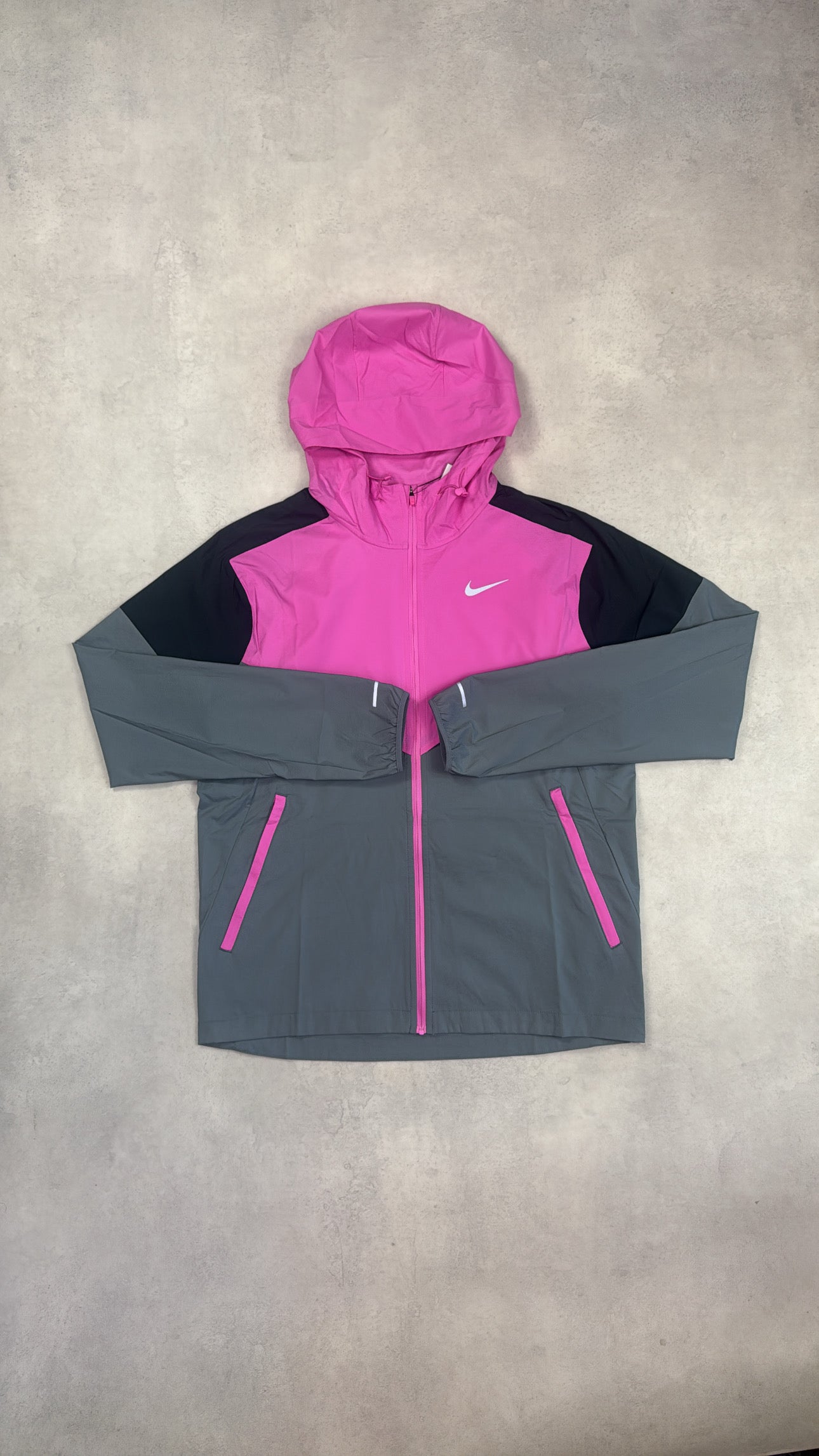 Nike Windrunner - Playful Pink