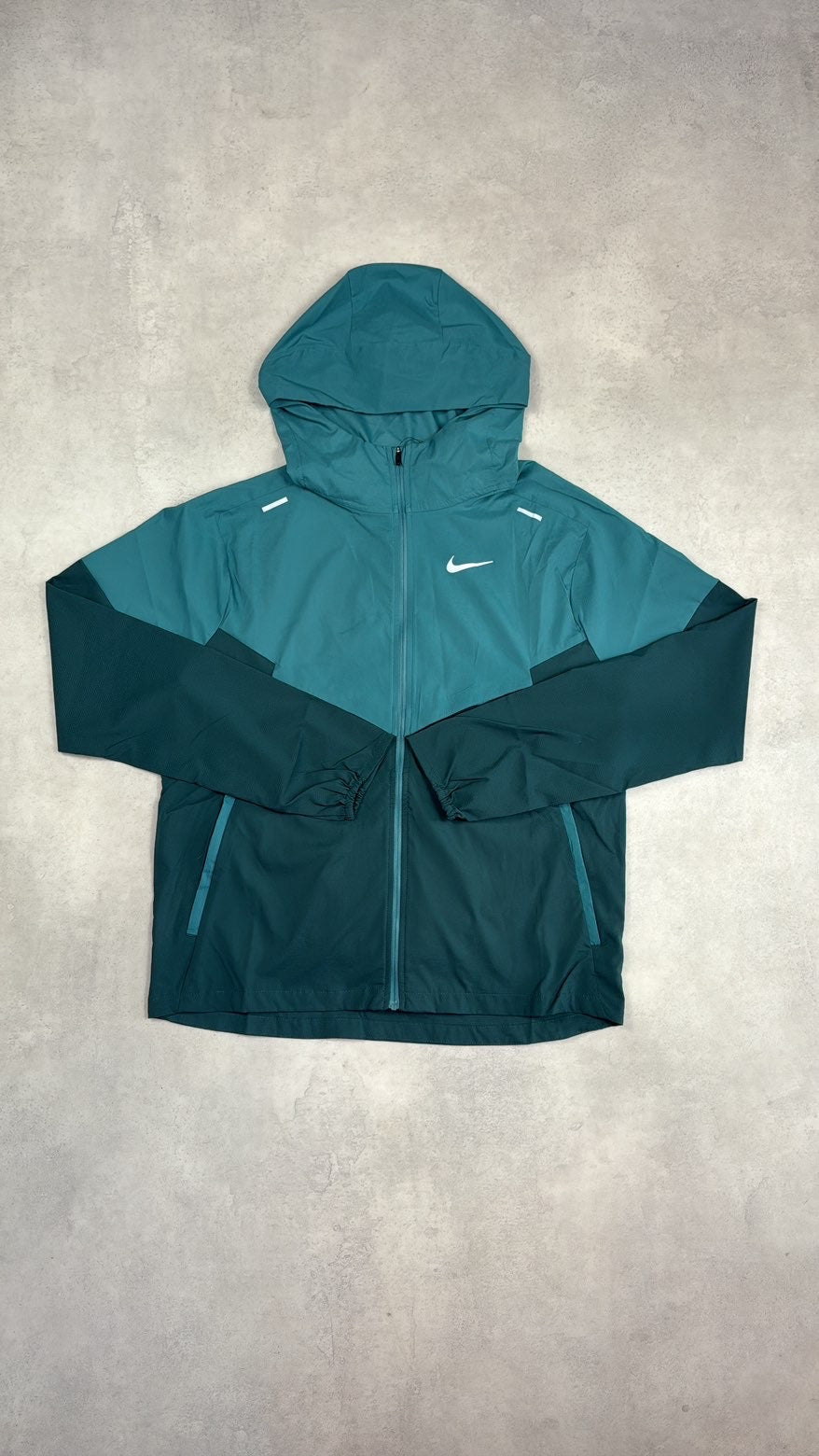 Nike Windrunner - Mineral Teal