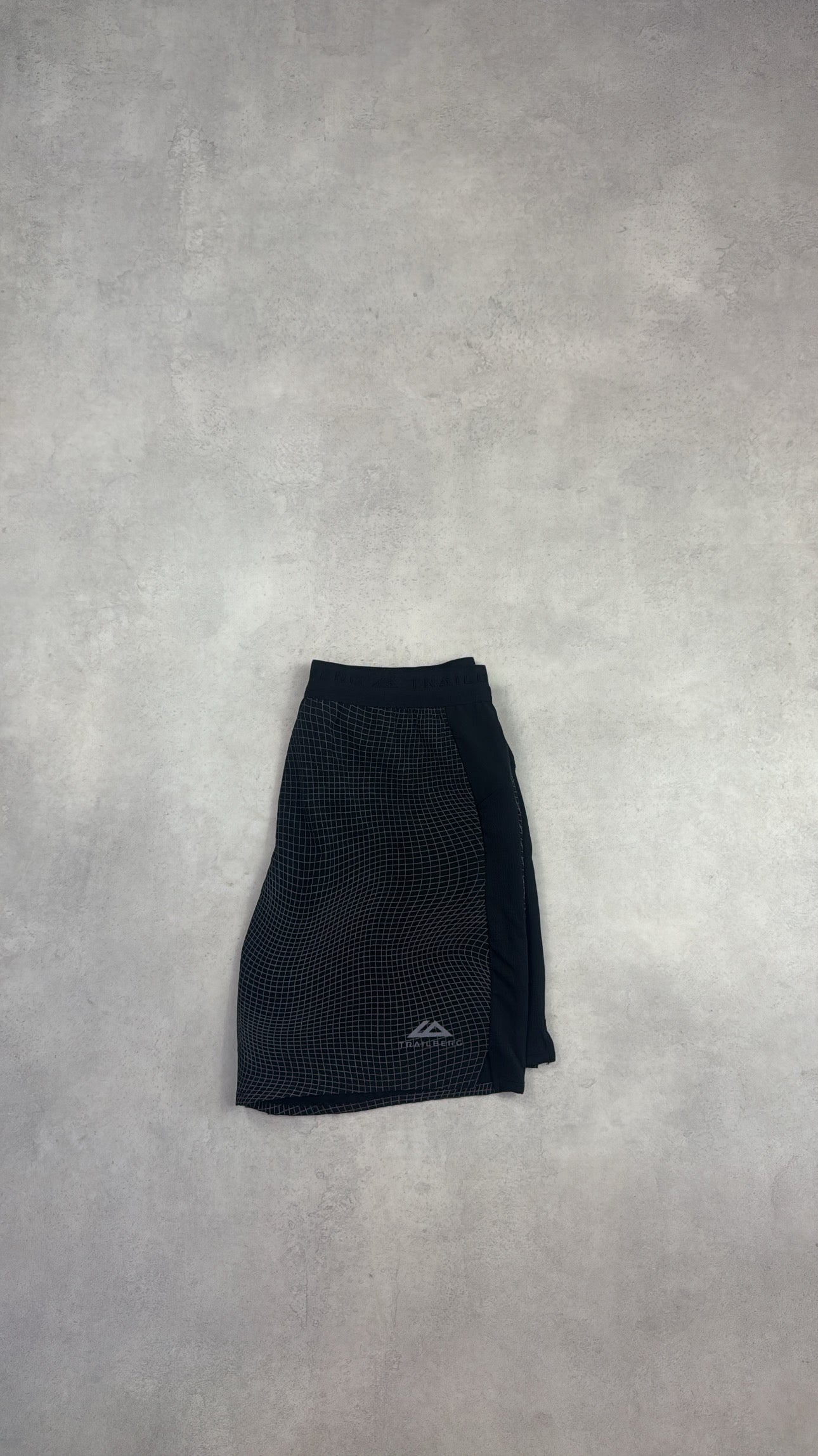 Trailberg Aspect Shorts - Black Reflective