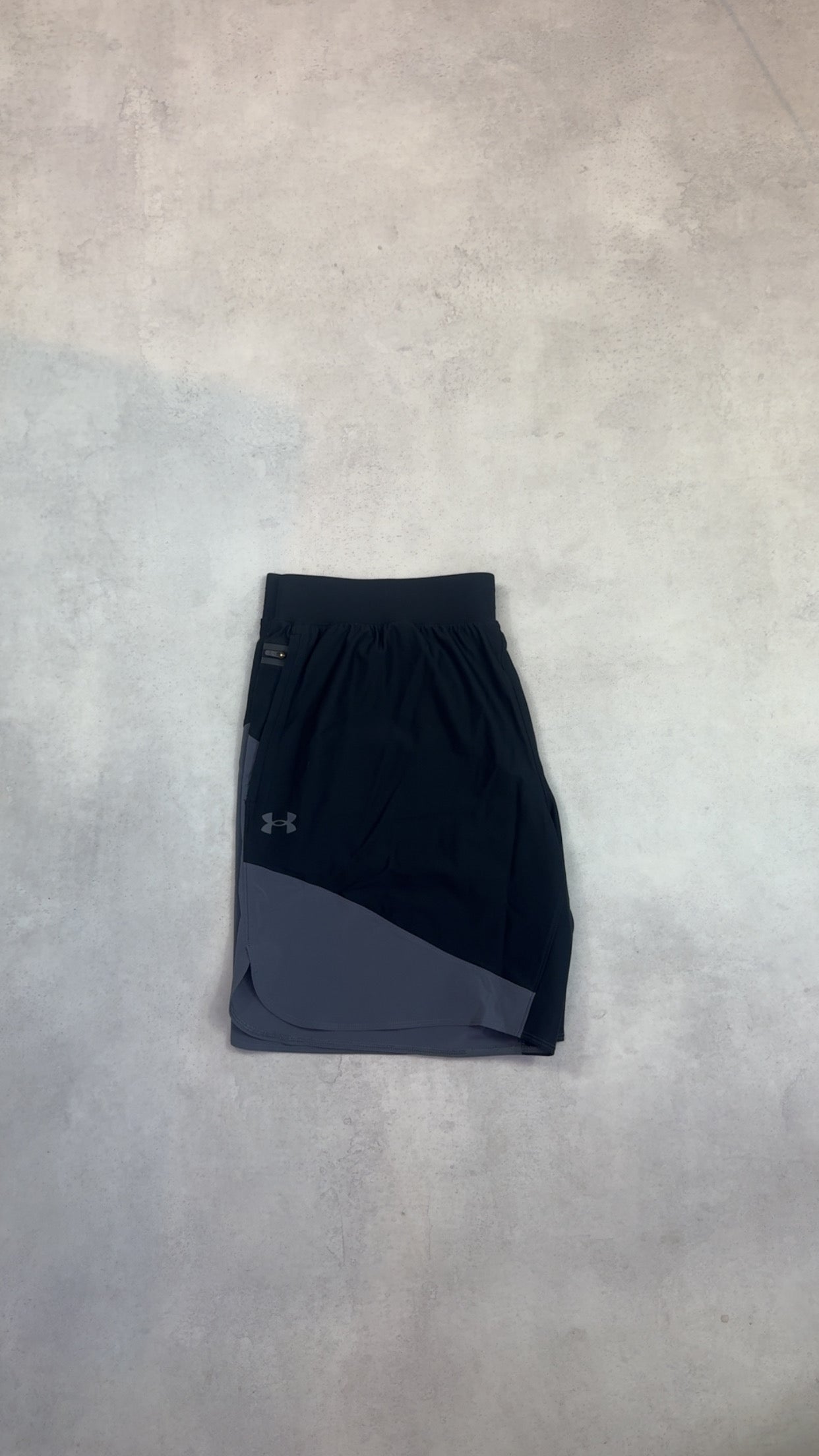 Under Armour Peak Woven Shorts - Black/Grey